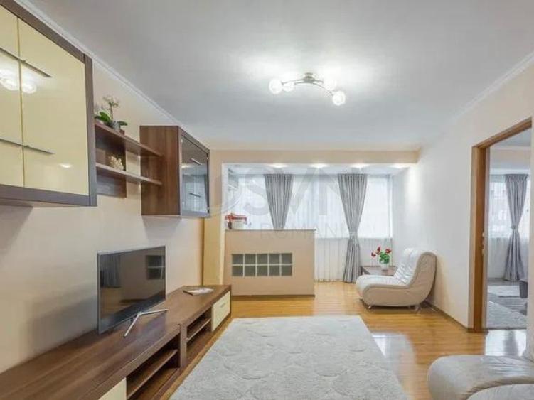 Apartament cu 3 camere semidecomandat în Ultracentral