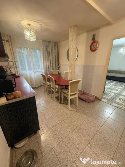 Apartament cu 3 camere semidecomandat în Gheorgheni