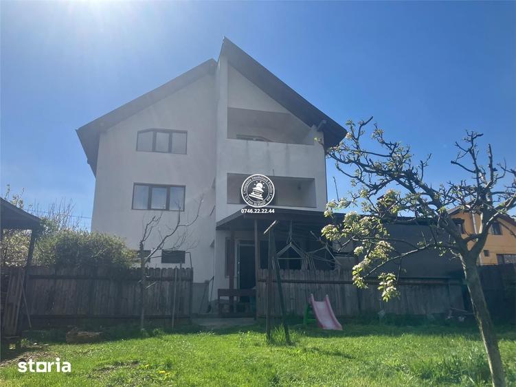 Casă cu 8 camere cu Teren 1172 Mp în Holboca