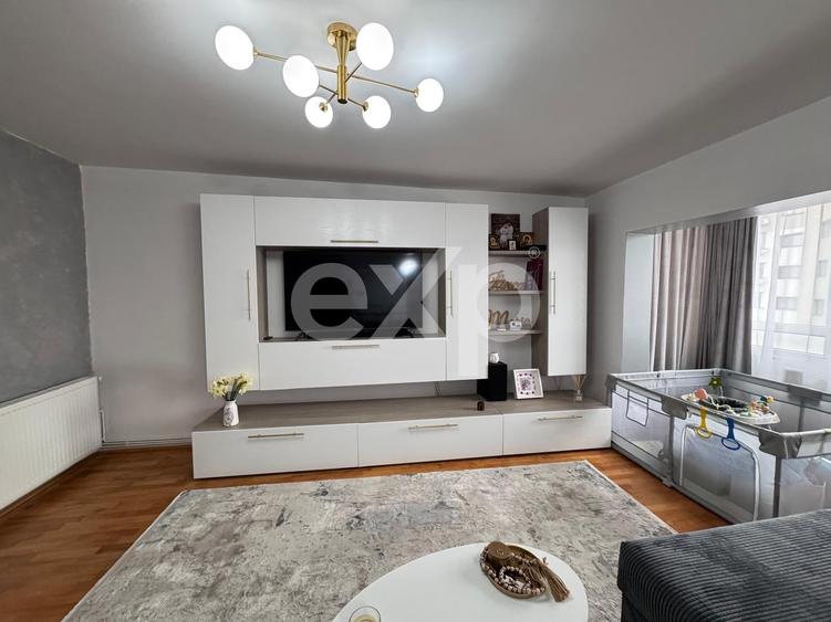 Apartament cu 3 camere decomandat, mobilat în Teilor