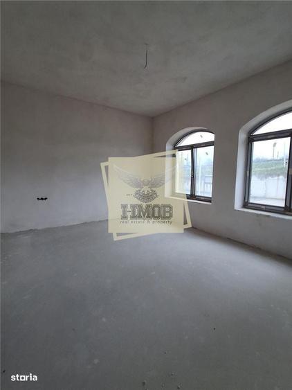 Casă cu 4 camere cu Teren 482 Mp în Șura Mică