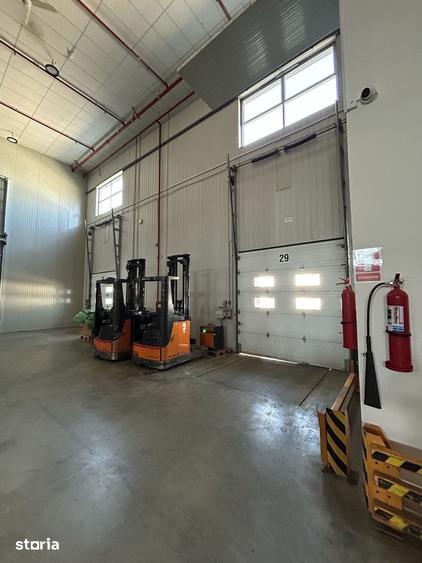 Spațiu comercial, de 1,000 mp, în Nord