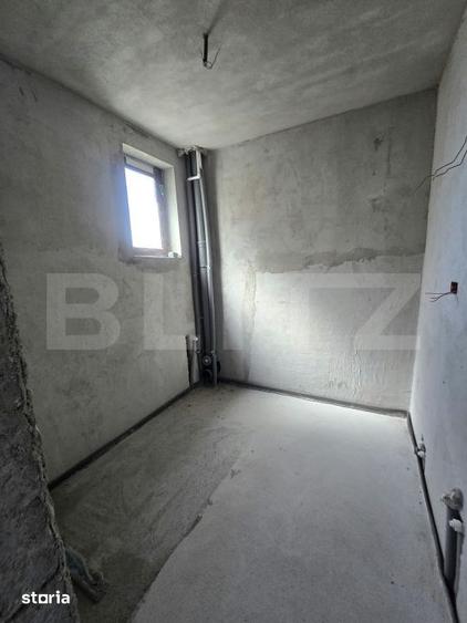 Casă cu 5 camere cu Teren 550 Mp în Gura Ocniței