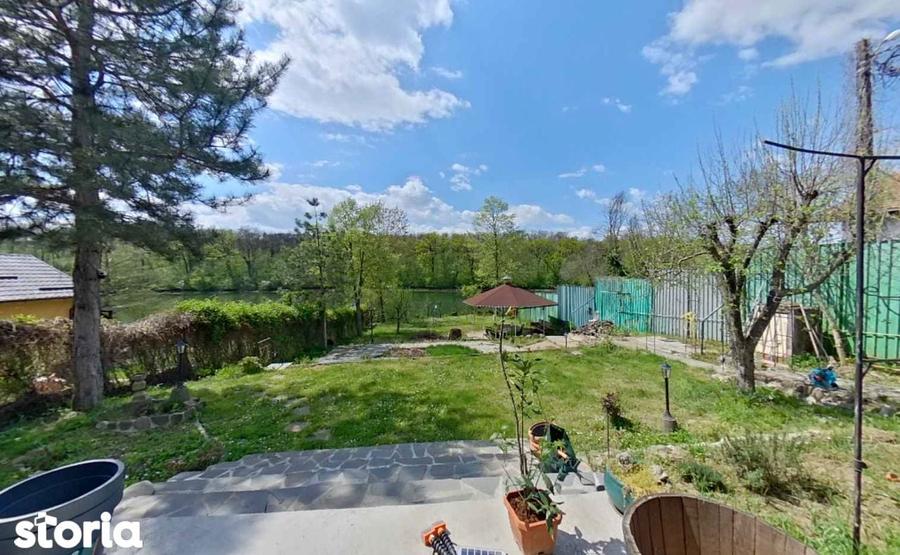 Casă cu 6 camere cu Teren 912 Mp în Brănești