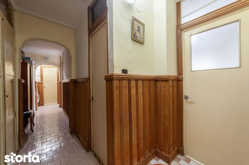 Apartament cu 3 camere decomandat în Central