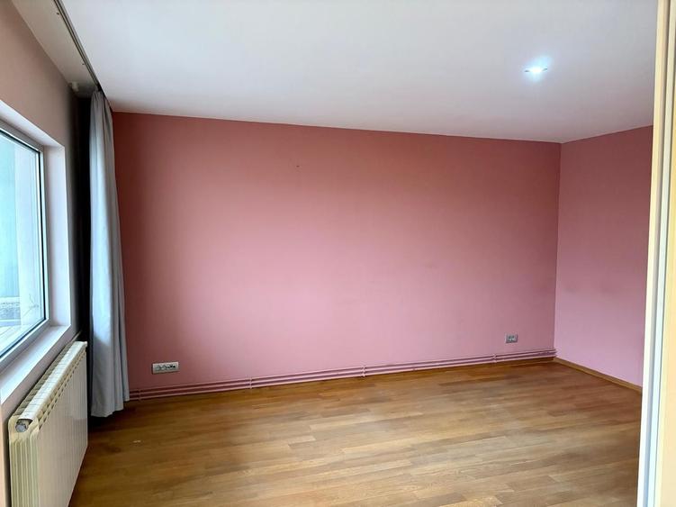 Apartament cu 2 camere decomandat, mobilat în Bucovina