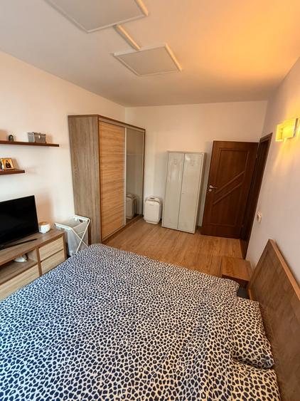 Apartament cu 2 camere decomandat, mobilat în Barbu Văcărescu