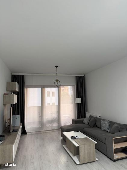Apartament cu 2 camere semidecomandat în Mihai Bravu