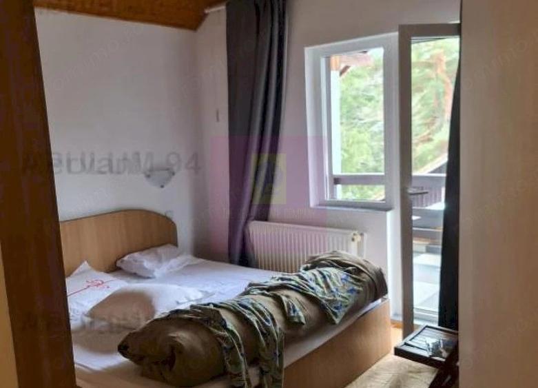 Casă cu 6 camere cu Teren 340 Mp în Cumpătu