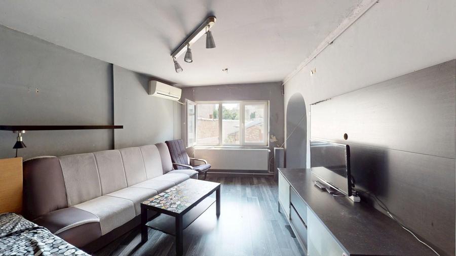 Duplex cu 6 camere cu Canalizare în P-ța Galați