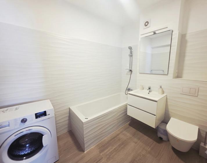 Apartament cu 2 camere semidecomandat în Tractorul