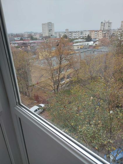 Apartament cu 2 camere decomandat în Micro 5