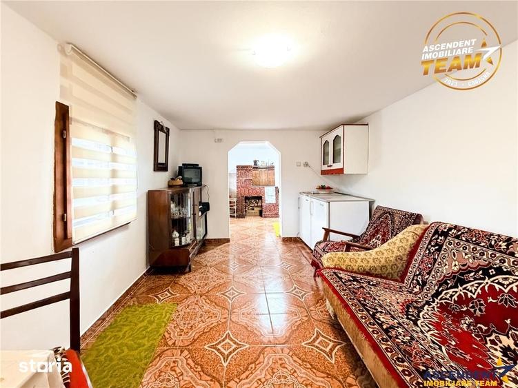 Casă cu 4 camere cu Teren 1315 Mp în Cernat