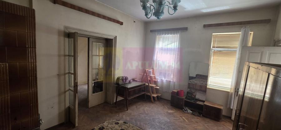 Casă individuală cu 4 camere cu Canalizare în Central