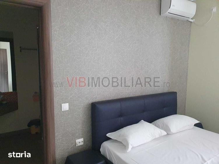 Casă cu 10 camere cu Teren 375 Mp în Central