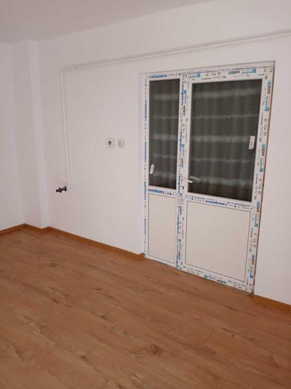 Casă cu 4 camere cu Teren 320 Mp în Brăilița