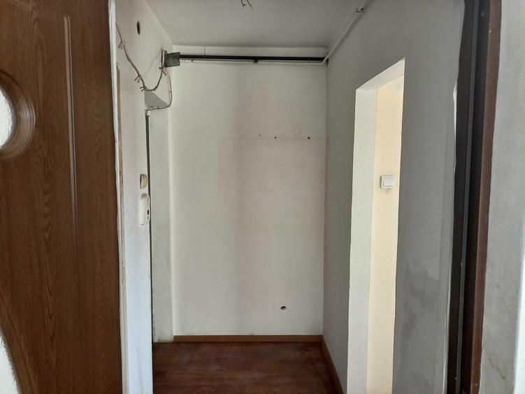 Apartament cu 2 camere semidecomandat în Precista