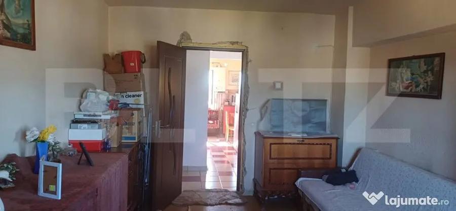 Apartament cu 3 camere decomandat în Turda
