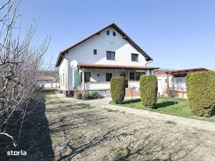 Casă cu 4 camere în Cucerdea