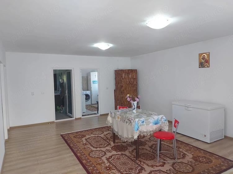 Casă cu Teren 2190 Mp în Plopeni