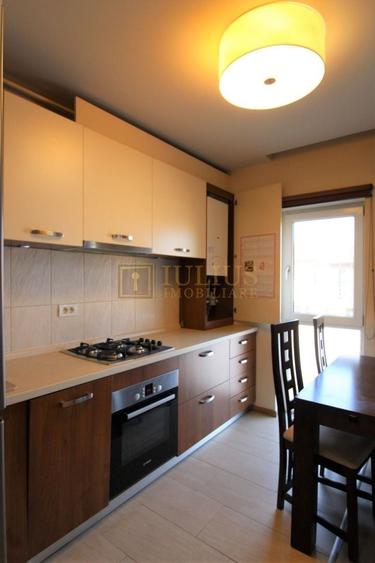 Apartament cu 3 camere semidecomandat, mobilat în Braytim