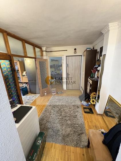 Apartament cu 3 camere decomandat, mobilat în Gorjului