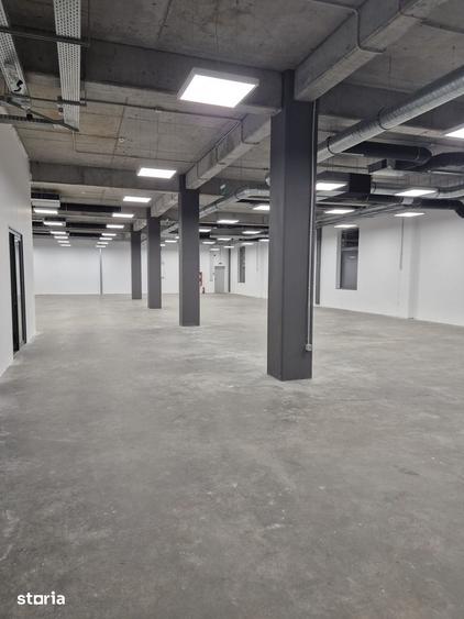 Spațiu comercial, de 1,200 mp, în Central
