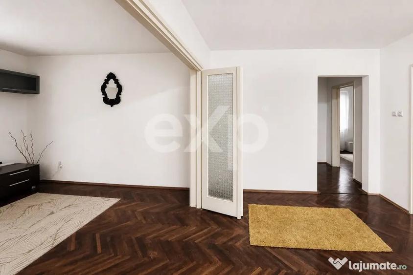 Apartament cu 4 camere decomandat în Punctele Cardinale