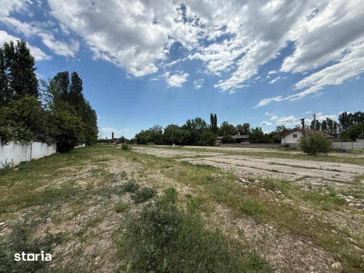 Spațiu comercial, de 13,000 mp, în Central