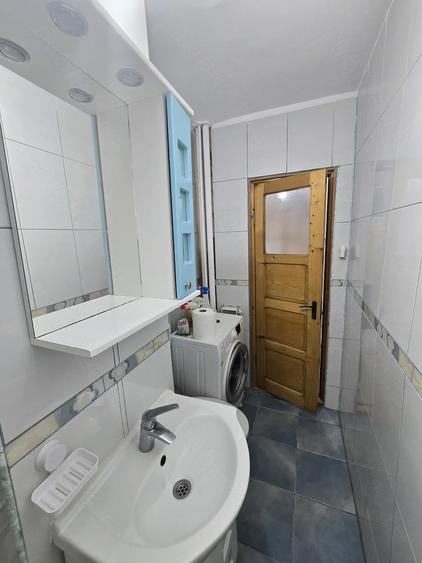 Garsonieră decomandată în Sud