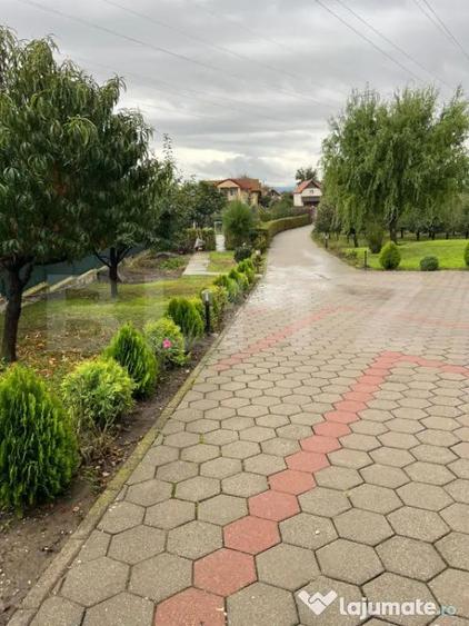 Casă cu 2 camere cu Teren 2200 Mp în Nazna