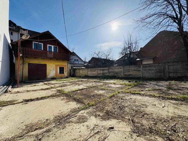 Casă cu Teren 420 Mp în Central