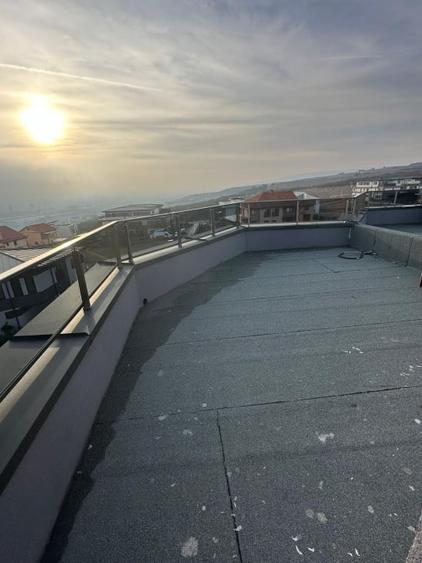 Duplex cu 4 camere cu Garaj în Nord-Est