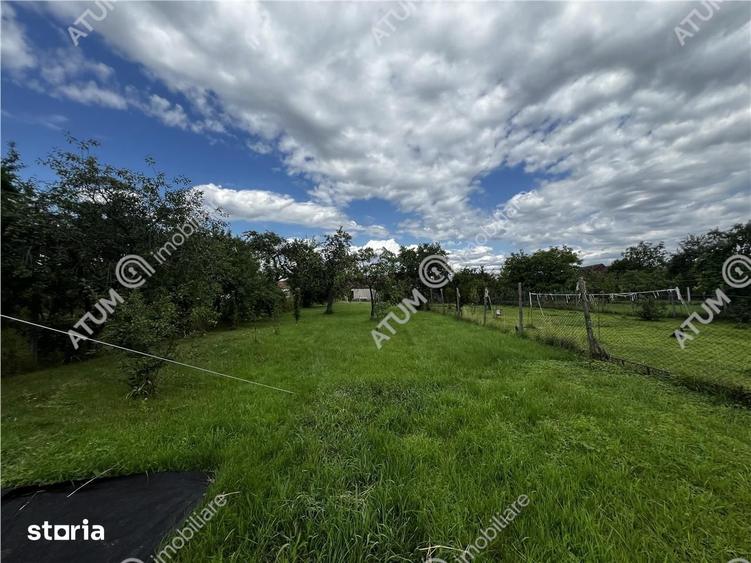 Casă cu 5 camere decomandat cu Teren 1400 Mp în Orlat