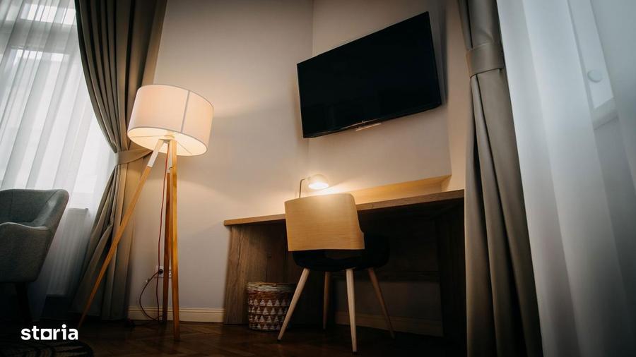 Bijuterie de apartament , Ultracentral | Terasa spre pietonala - 12