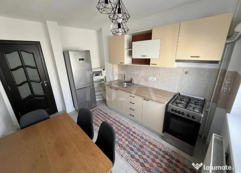 Apartament cu 3 camere decomandat în Gorjului
