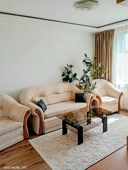 Apartament cu 3 camere decomandat în Central