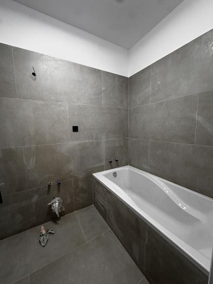 Apartament cu 2 camere semidecomandat în Florești