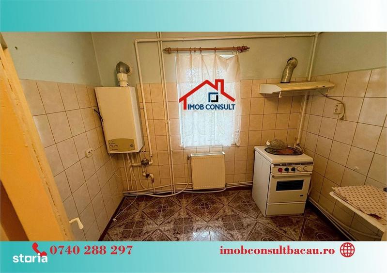 Apartament cu 3 camere semidecomandat în Banca Națională