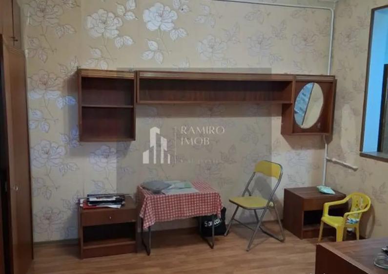 Apartament cu 3 camere decomandat, mobilat în Giurgiului