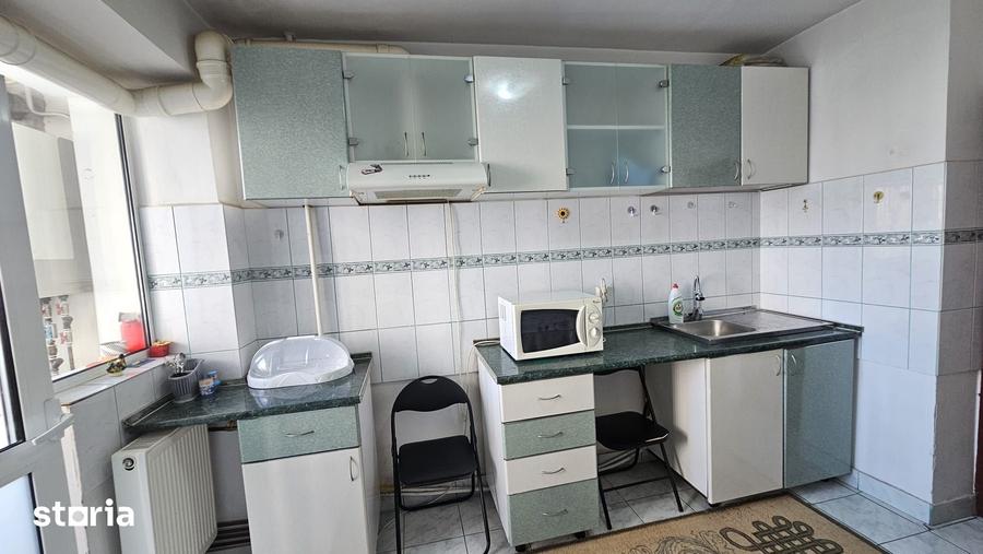 Apartament cu 2 camere decomandat în Micro 21