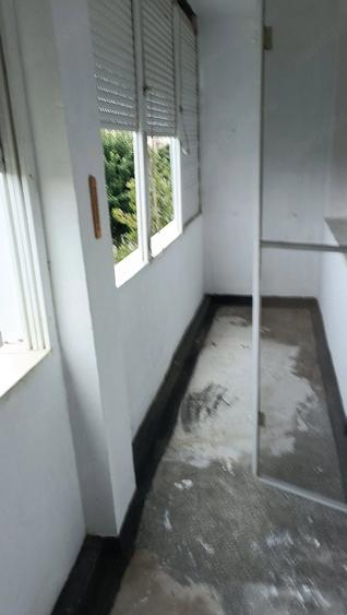 Apartament cu 3 camere semidecomandat în Micro 4