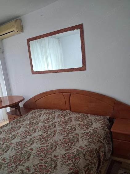 Apartament cu 3 camere decomandat în Titulescu