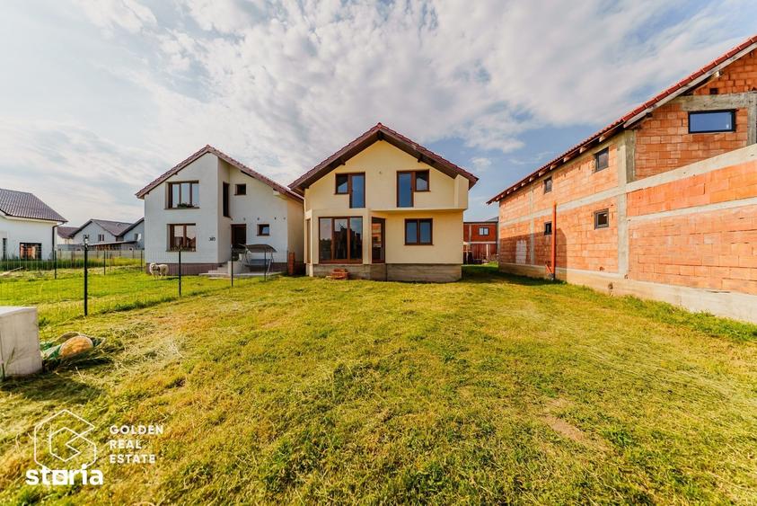 Casă cu 4 camere cu Teren 300 Mp în Fântânele