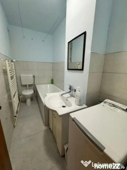 Apartament cu 3 camere decomandat în Săsar
