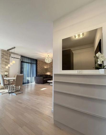 Apartament cu 2 camere decomandat în Girocului