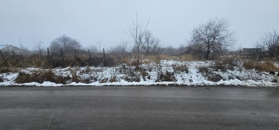 Teren Construcții intravilan de 2300 mp, în Vânători