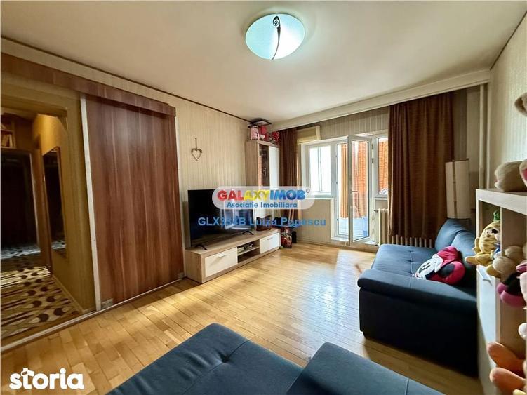 Apartament cu 3 camere decomandat în Rahova