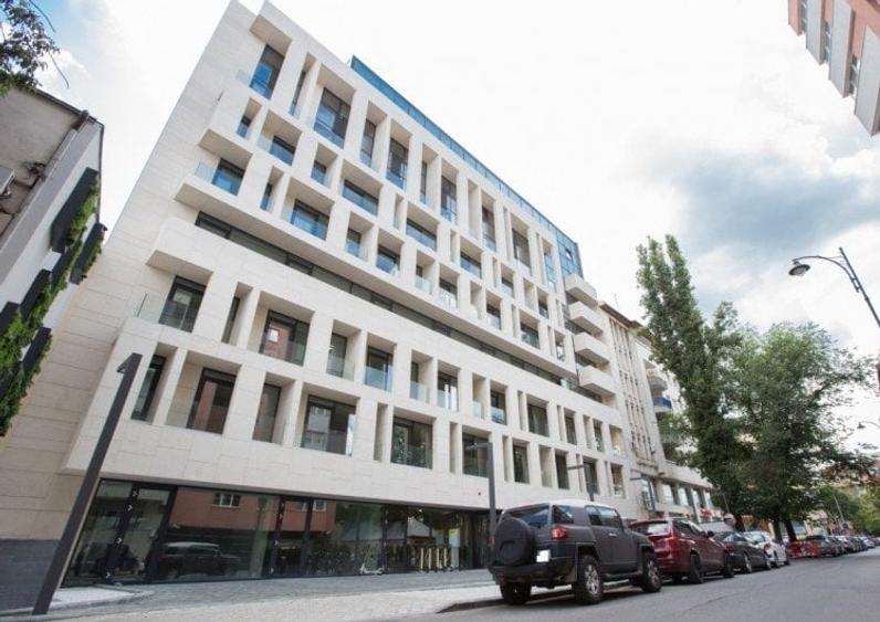 Birou, de 11,400 mp, în Eminescu