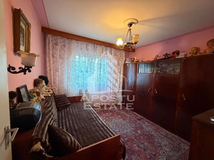Apartament cu 3 camere decomandat în Bucovina
